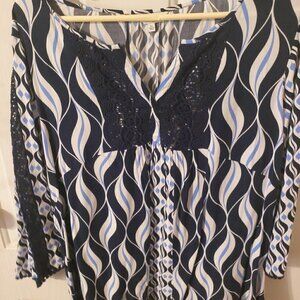 CROWN & Ivy Top with Blue Lace